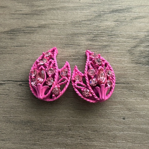 Vintage Pink Crystal Clip On Filigree Earrings-Great Condition! - Picture 6 of 6